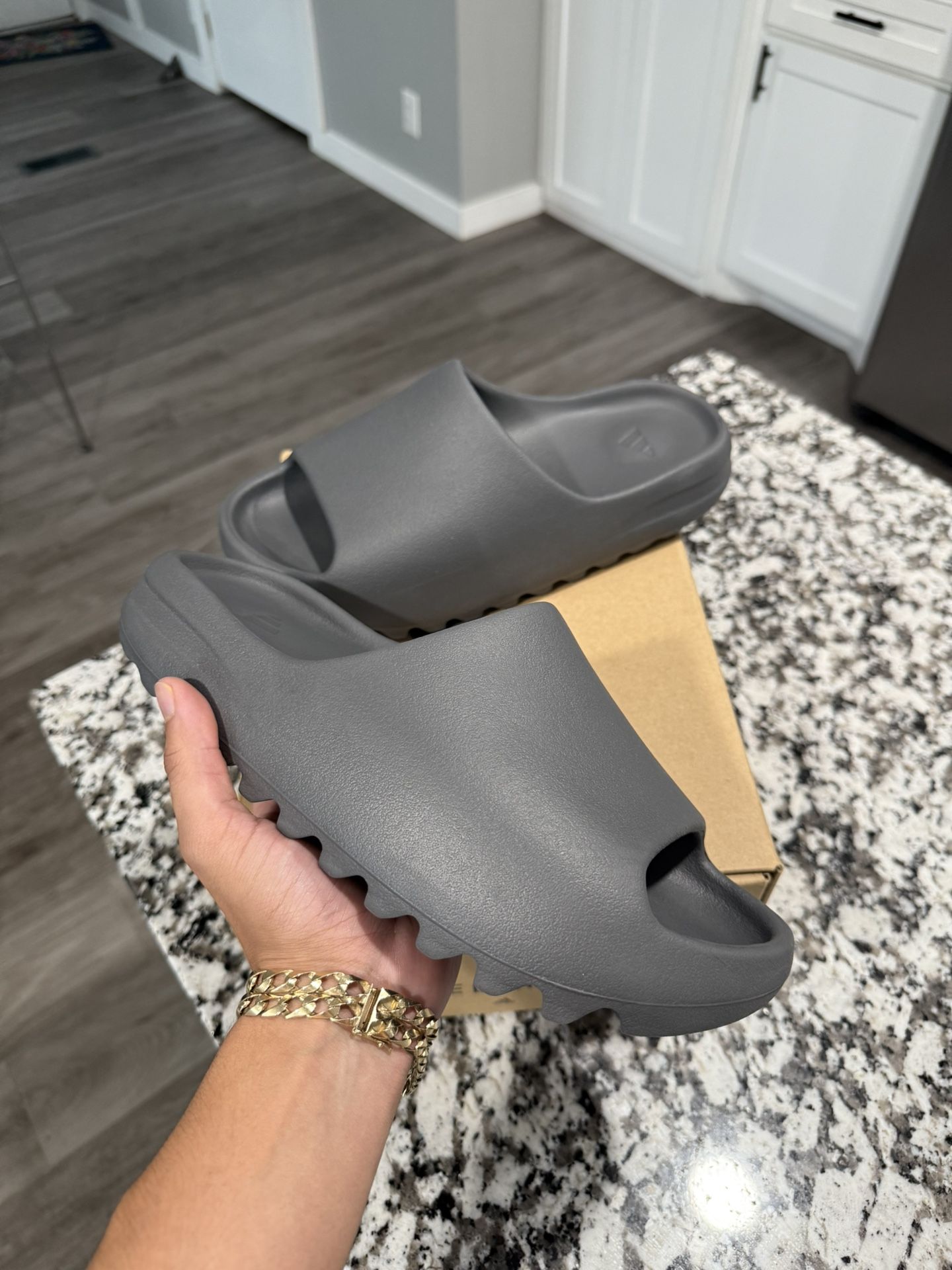 Yeezy Slide Slate Grey