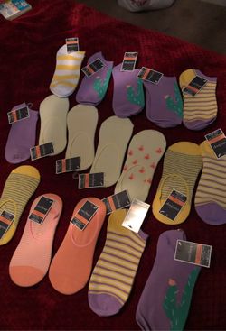 SOCKS WOMENS 4-10 : 3 for $2