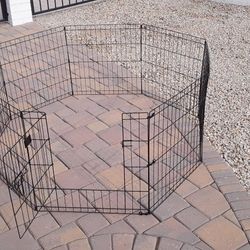 8 Panels Enclosed Gate 24" Tall