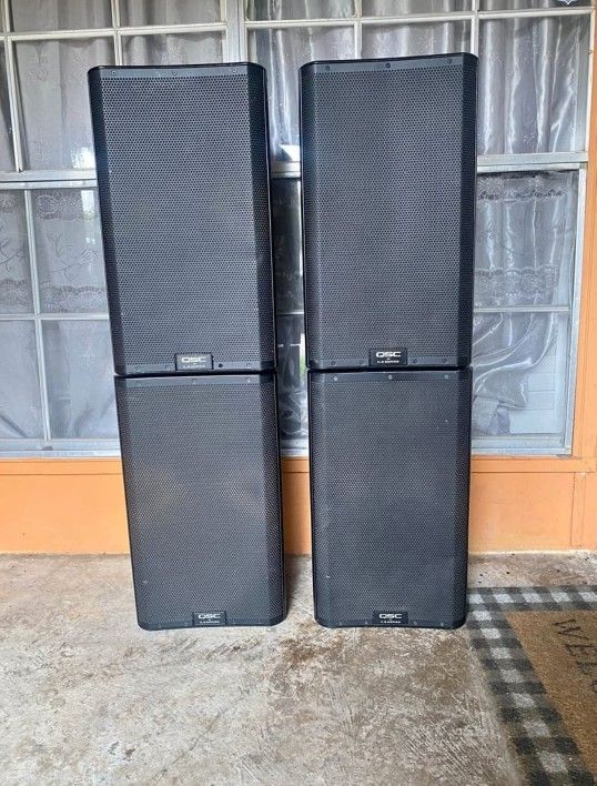 QSC 12.2 Speakers