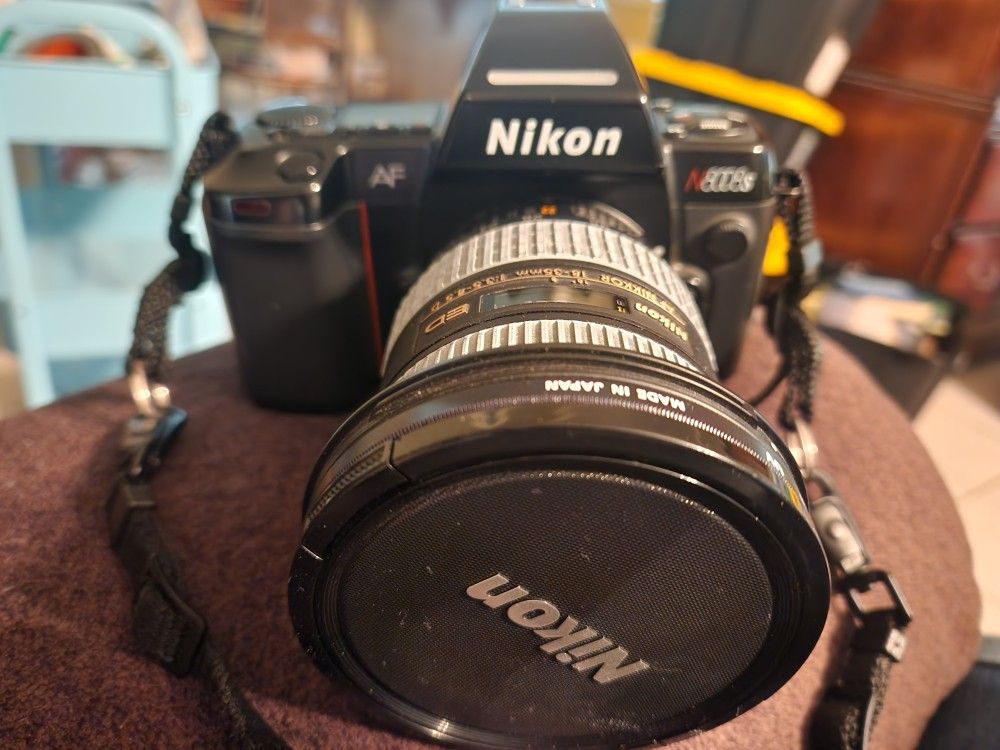 Nikon N8008s 