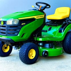 Brand new John Deere S100 42 in. Briggs and Stratton Engine Gas Hydrostatic Riding Lawn Mower