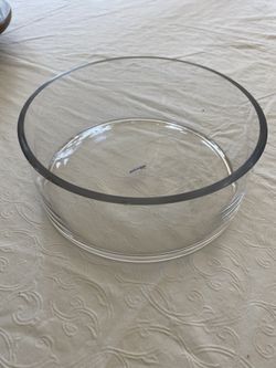 Clear Glass Round Table Vase 3.5" H x 10" W x 10" D 