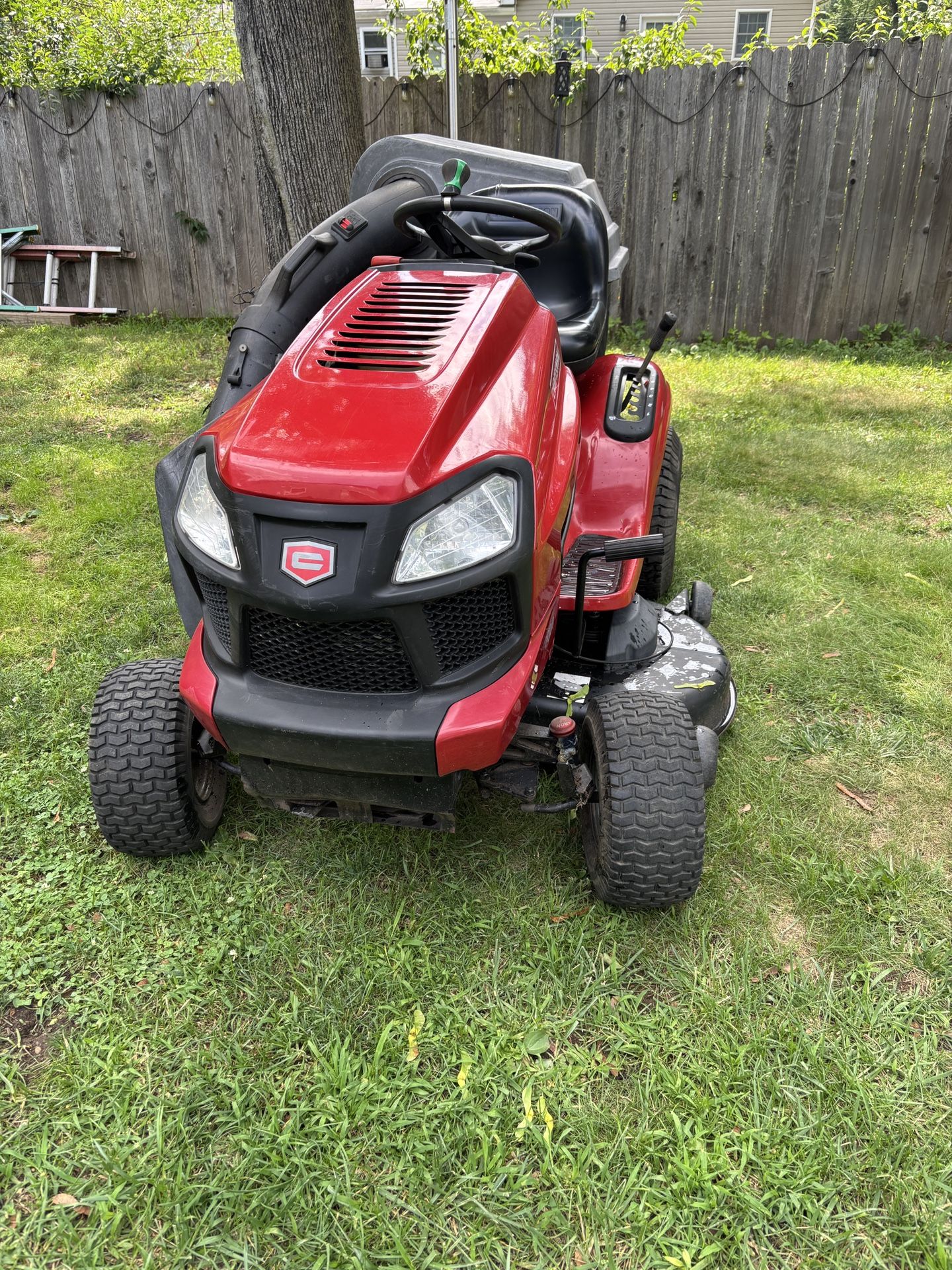 Craftsman T2000 Ride On Mower
