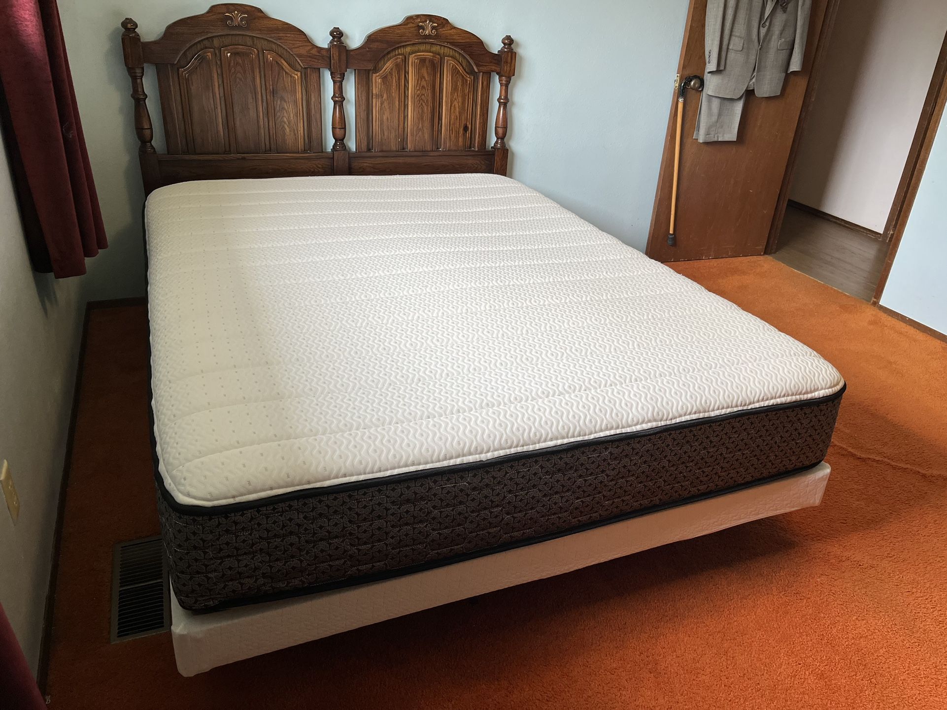 Queen Bed Set