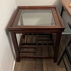 Modern Style End-table