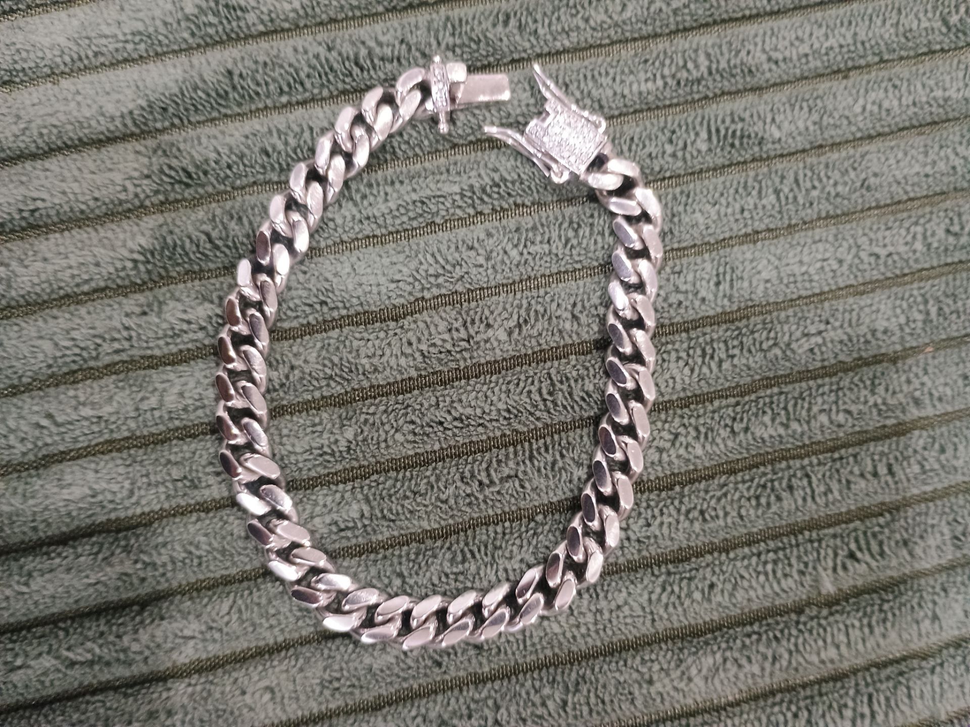 Cuban Link 6MM / 8" Stirling Silver Bracelet
