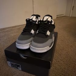 Jordan Retro 4s ‘Fear’ Size 9