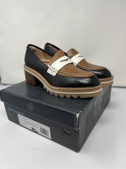 Bernardo Slip-On Leather Loafers - Selma Luggage Size 8.5M