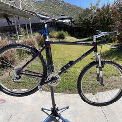 Trek 8700 Carbon Mountain Bike 