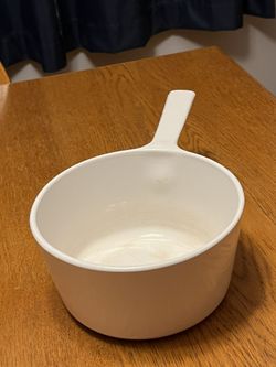 1.5 Liters corning ware with handle and lid