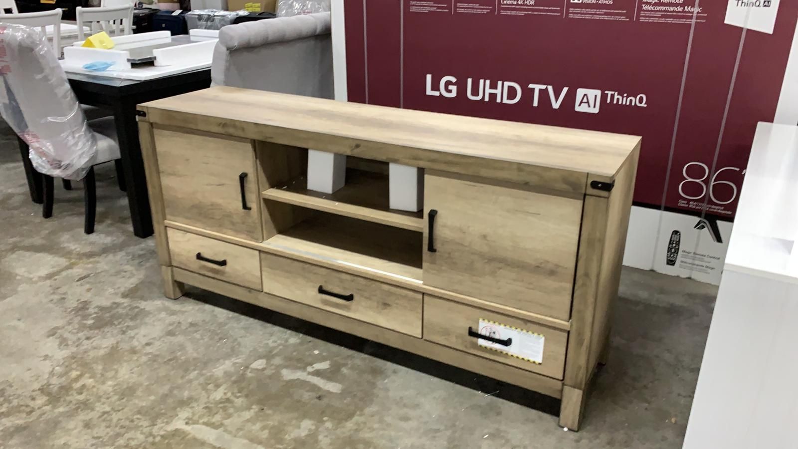 Great Tv Stand up to75” Tv no problem Solif heavy wood (Finance available)