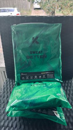 3pack of gym shirt that make sweat for real.