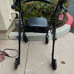 4-Wheel Rollator Walker with Seat – Excellent Condition