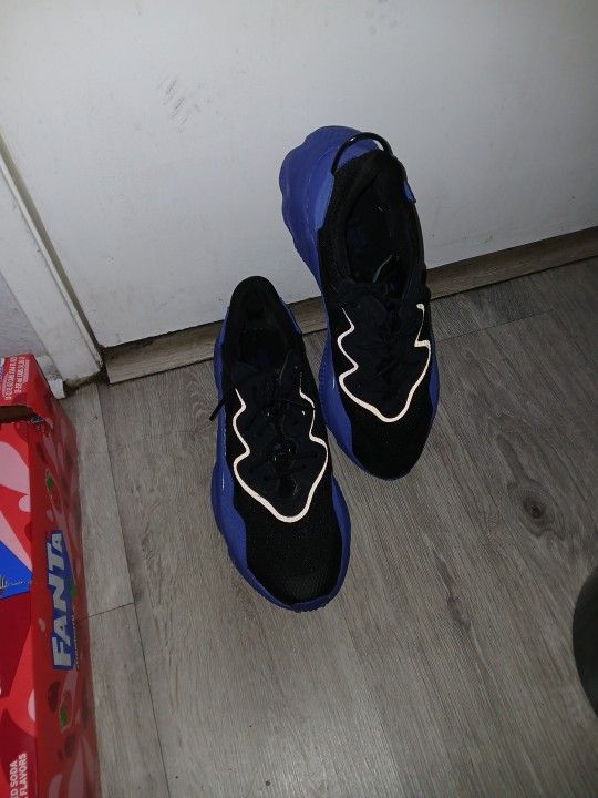 Men's adidas OZWEEGO Shoes: 