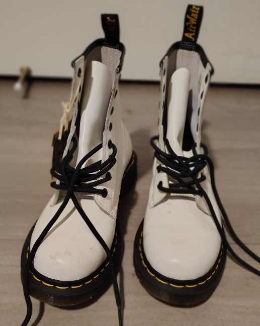 Female Dr. Marten 1460 White Leather 8-Eye Lace-up Boots
