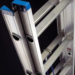 32 Foot Werner Aluminum Extension Ladder New