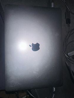 MACBOOK PRO