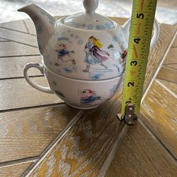 Tea Pot 15 Cash near AV College