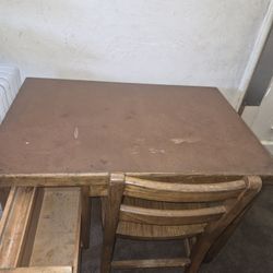 Free Kids Vintage Desk 