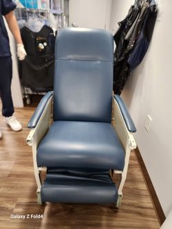 Medical office chair
