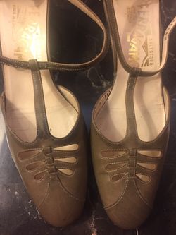 Ferragamo 2 Inch Heel Shoes Size 8