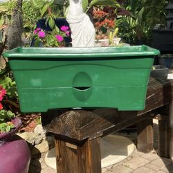 Green 2 Piece Self Watering Garden Patch Grow Box Planter: 27.5”W x 13.25”D x 11.25”H