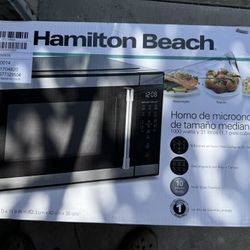 Medium Hamilton beach Microwave 