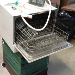 Compact Counter Top Dishwasher 