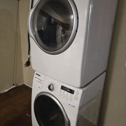 Frontloader Samsung WASHER and DRYER 