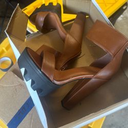Chunky Heels 
