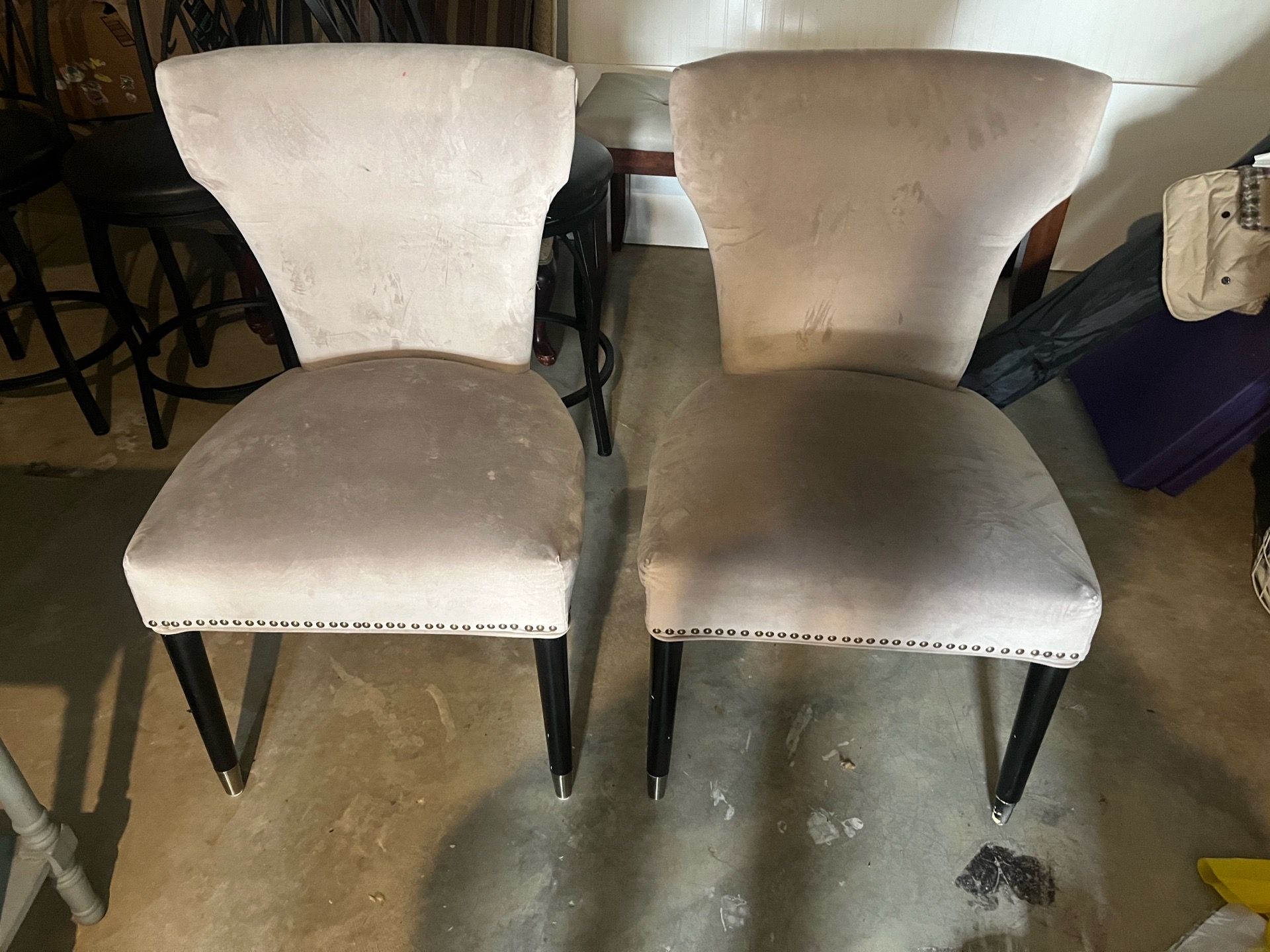 Accent chairs