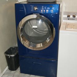 Frigidaire Electric Dryer– Model FAQE7073KNO
