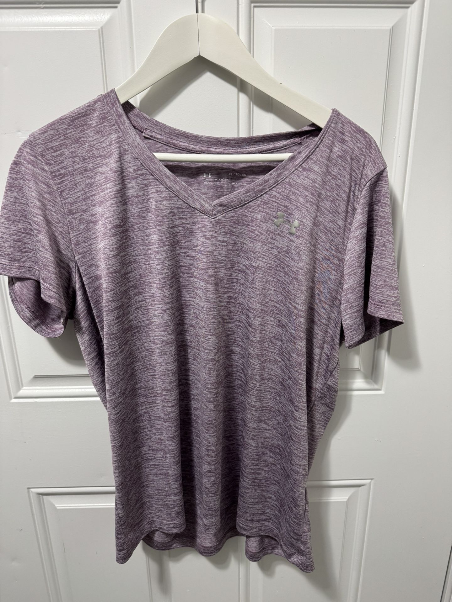 Under Armour Heat Gear Loose Purple Top. Women’s Size XL
