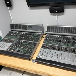 24 Fader Avid Digidesign D-Command Black + XMon