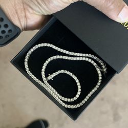  Diamond Chain (Masonite)  