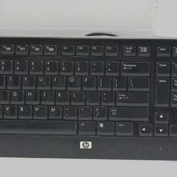 2 Wired Keyboards Acer And Dell 