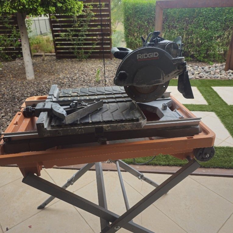 RIDGID 12 Amp 8" Wet Saw