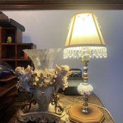 Angel design sculpture vase and vintage lamp