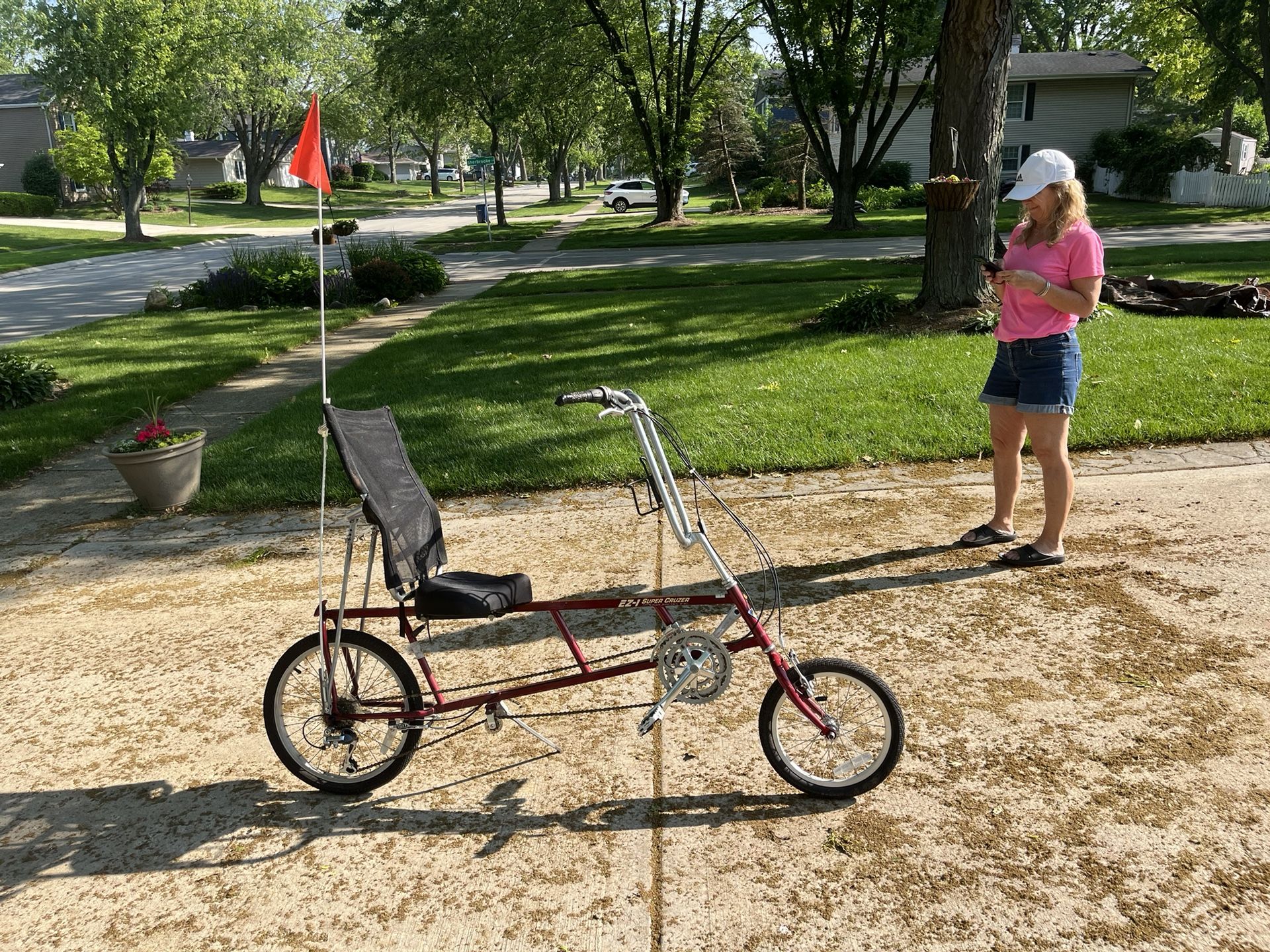 Sun 24 speed EZ super cruiser recumbent bike very good condition comfortable ride