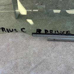 DRIVER REAR DOOR WINDOW GLASS FOR 2012-2019 TOYOTA PRIUS C OEM.