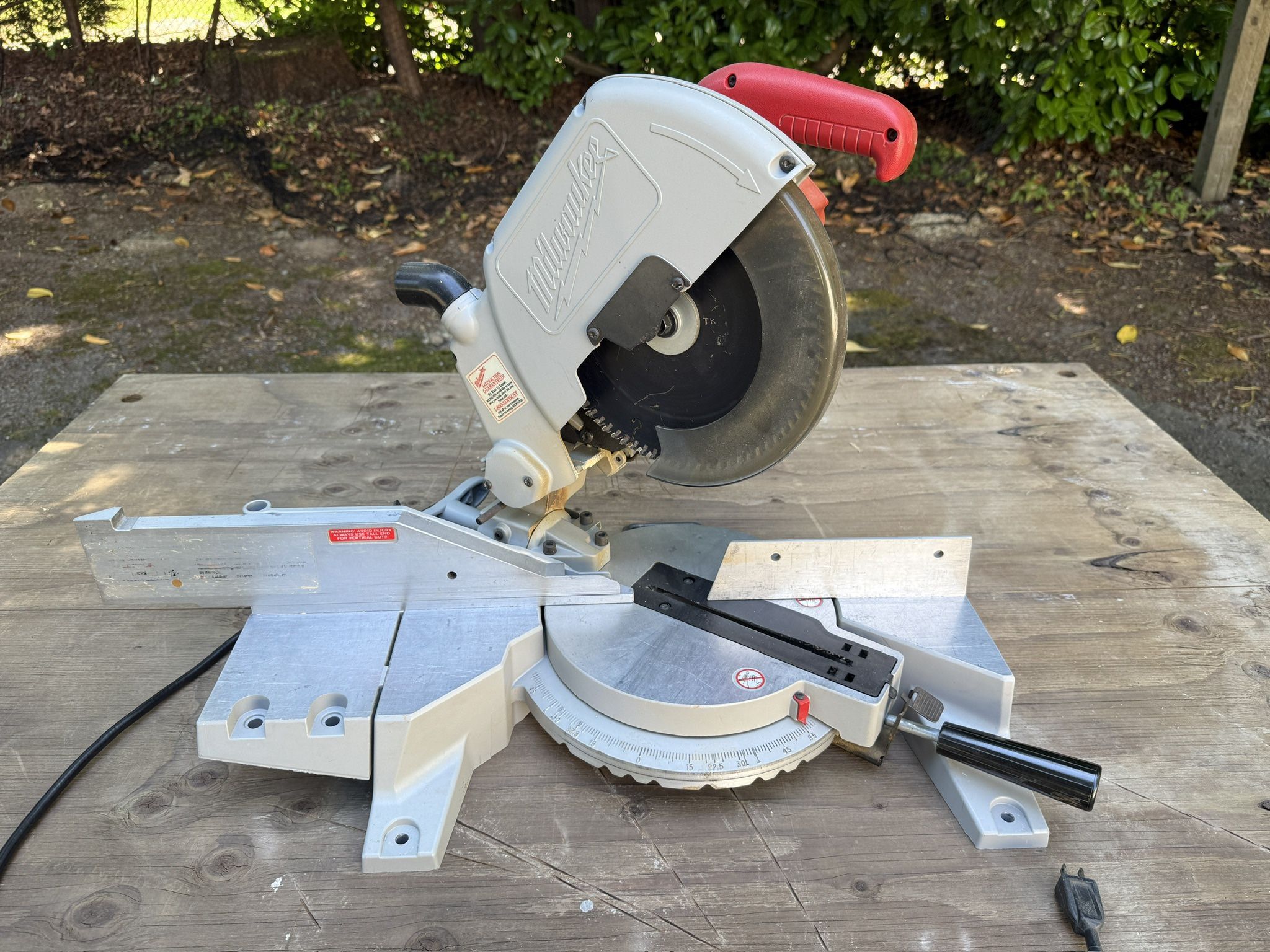 Milwaukee 6494 Heavy Duty 10" Magnum Compound Miter Saw
