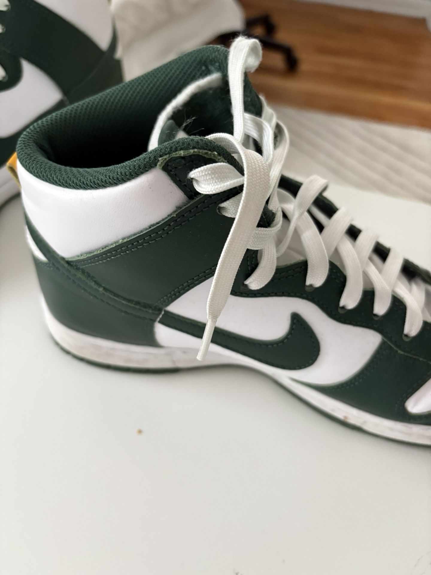 Mens Nike Dunks Size 9