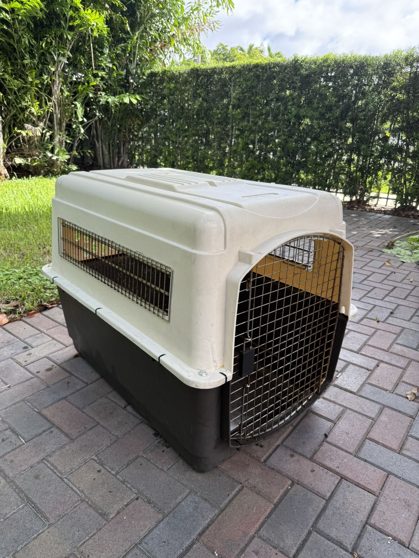 Petmate Airline Approved Kennel – XL – For Dogs & Cats