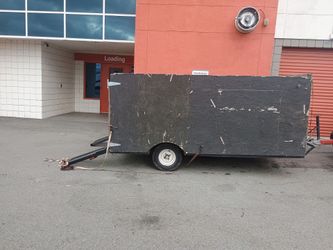 Toy hauler trailer