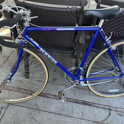 Schwinn caliente road bike vintage