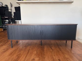 TV Media Table