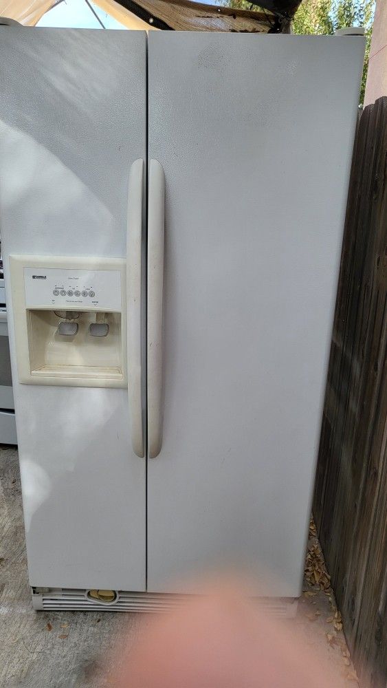 Kenmore Refrigerator 