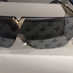 LV Sunglasses 