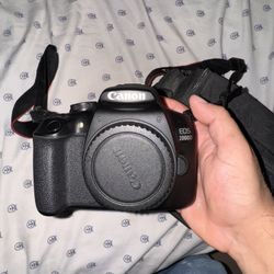 CANON EOS 2000D